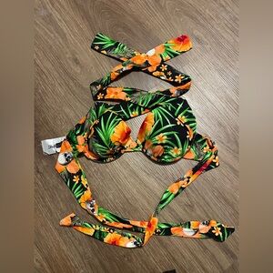 Hot Topic Skull and Floral Bikini Top - Black and Orange
